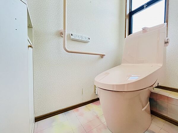 2階にもトイレ完備！朝の混雑を解消でき、夜間や就寝時も安心です♪