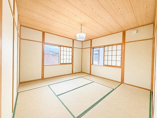落ち着いた雰囲気が魅力の和室。リラックスできる空間で、客間や趣味の部屋としても活躍します！
