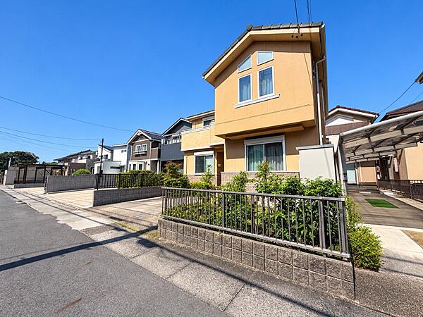 駐車スペース2台分！ご夫婦で使用したいご家族にも便利です！