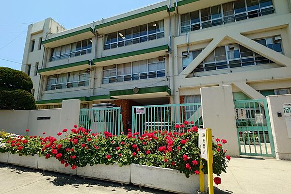 茨木市立中条小学校　８００ｍ
