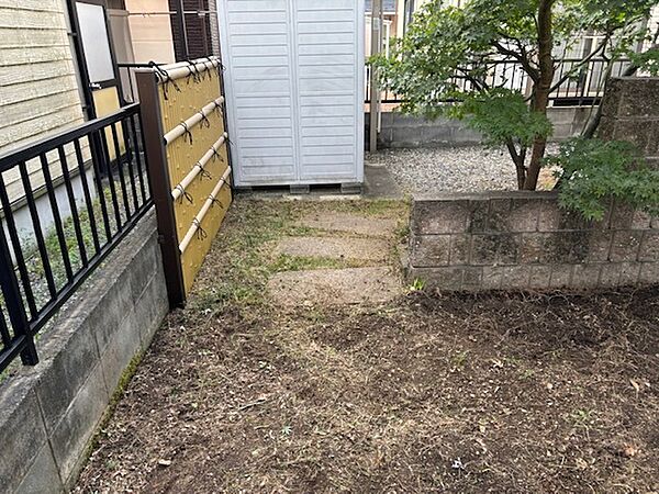 9月初旬に庭の剪定・除草を行いました。