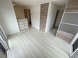 フラーリッシュ 2階1LDKのリビング/ダイニング