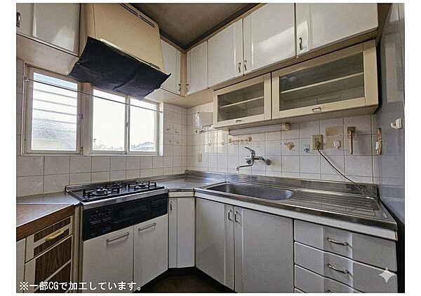 ◆キッチン◆守口市　八雲北町　三丁目　中古　戸建　4　LDK　屋根裏収納　3階建　南　東　角地