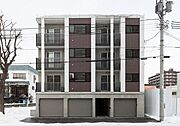 幌平橋駅より徒歩10分 築8年4ヶ月 4階建の賃貸物件