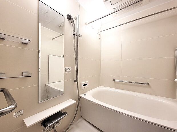【浴室】保温浴槽、浴室暖房乾燥機、ミストサウナなど、様々な機能を搭載した浴室です！