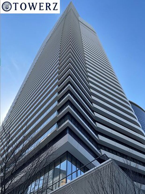 【外観】地上195ｍ。それは、大阪の摩天楼の中心に、ひときわ存在感を放つ新たなランドマークとなる。