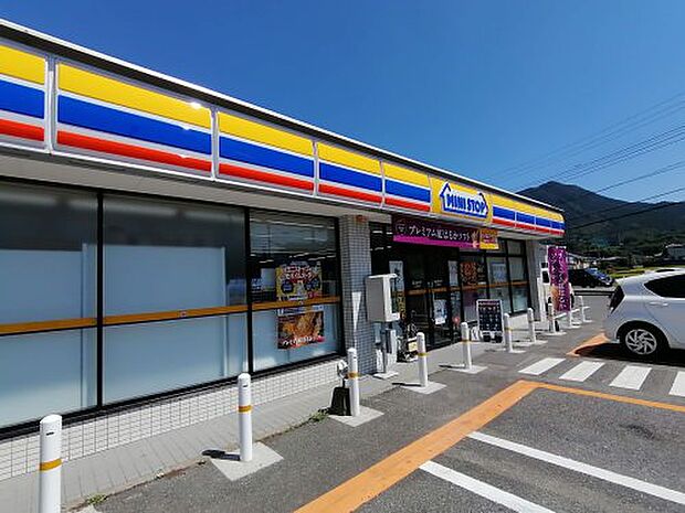 【コンビニエンスストア】ミニストップ　上須恵店まで611ｍ