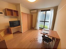 レオパレスＩＢＵＫＩ 2階1Kのリビング/ダイニング