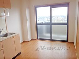 JR東海道・山陽本線 草津駅 徒歩22分の賃貸マンション 4階2DKのリビング/ダイニング