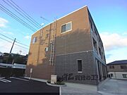石山駅よりバス13分 徒歩6分 2階 築9年6ヶ月の賃貸物件