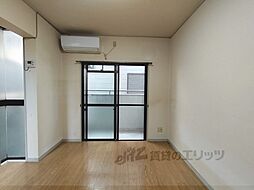 メゾン・メルヴェール 102 1階ワンルームのリビング/ダイニング