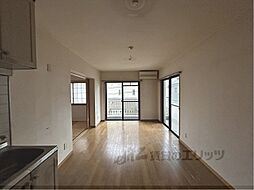 カーディナル長岡京 201 2階3LDKのリビング/ダイニング