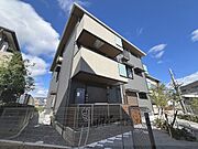 六地蔵駅より徒歩6分 新築 3階建の賃貸物件