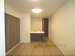 近鉄京都線 近鉄丹波橋駅 徒歩15分の賃貸マンション 1階1LDKのリビング/ダイニング