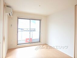 京都地下鉄東西線 石田駅 徒歩13分の賃貸アパート 2階2LDKのリビング/ダイニング