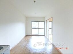 コートフラッツ・タナベ1号棟 305 3階3LDKのリビング/ダイニング