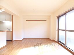 ダイナソアール 4階2LDKのリビング/ダイニング