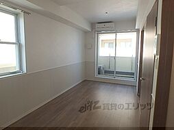 ラ・ベルヴィ 201 2階1Kのリビング/ダイニング