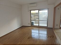 近鉄京都線 伊勢田駅 徒歩3分の賃貸マンション 1階3LDKのリビング/ダイニング