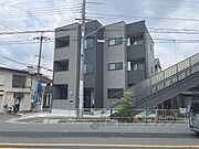 淀駅より徒歩6分 1階 築1年7ヶ月の賃貸物件