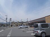 セブンイレブン　向日寺戸店まで920メートル