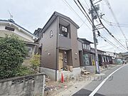 六地蔵駅より徒歩7分 新築 2階建の賃貸物件