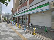 ファミリーマート　長岡京駅前店まで550メートル