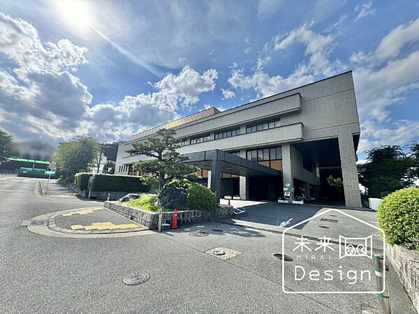 役所「宇治市役所まで2165m」