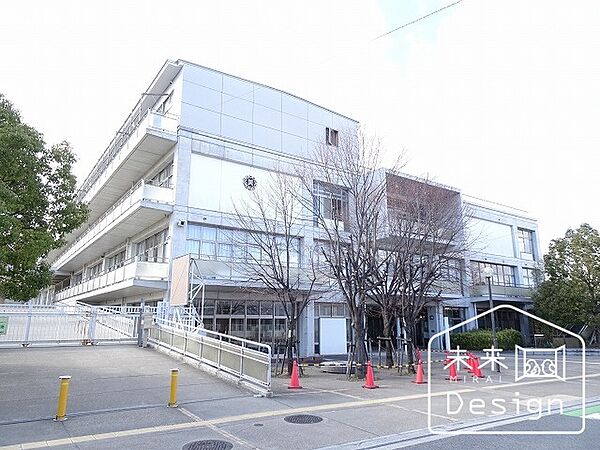 小学校「八幡市立美濃山小学校まで1529m」