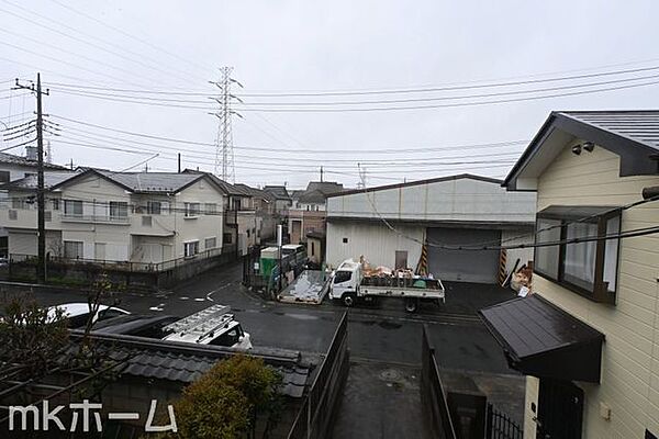 2階バルコニーからの眺望は解放感があります！家事をしながら街の様子を感じることが出来ます！