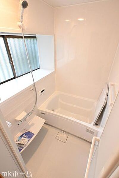ユニットバスを新しく入れ替えしております！費用が掛かる水周りリフォームが完了済みなのは魅力的ですね！