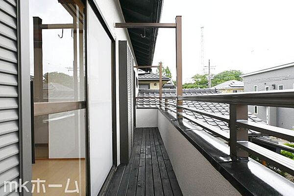 バルコニーは陽当たりとともに風通しも良く洗濯物もよく乾きます！
