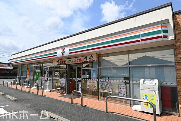 セブンイレブン千葉小深町店 徒歩38分。 2970m