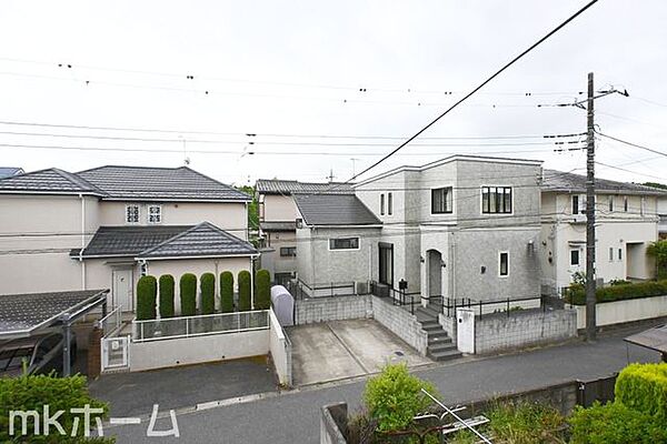 2階バルコニーからの眺望は解放感があります！家事をしながら街の様子を感じることが出来ます！