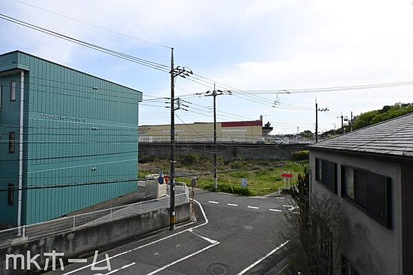 2階バルコニーからの眺望は解放感があります！家事をしながら街の様子を感じることが出来ます！