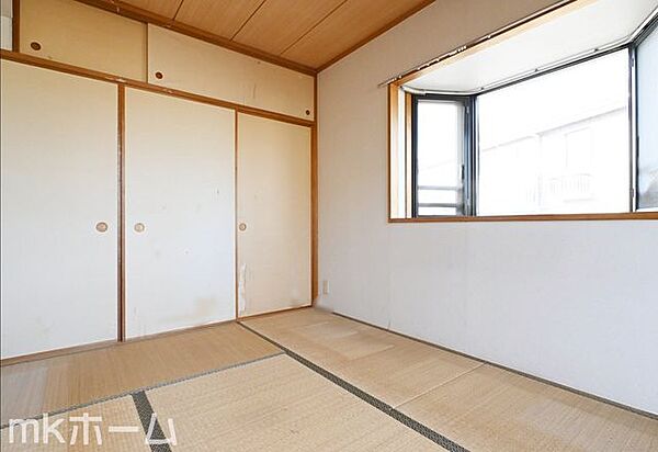 あると落ち着く和室には押入も完備されており、客間としてだけでなく収納などに利用できるスペースです！