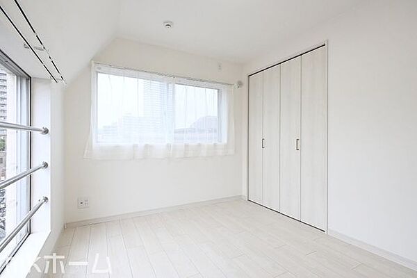 各居室に大型のクローゼットを設置！豊富な収納があることで広い居住スペースを確保することができます！