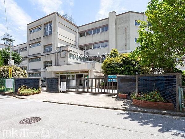 松戸市立八ケ崎小学校 徒歩10分。 850m