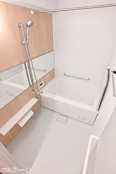 ユニットバスを新しく入れ替えしております！費用が掛かる水周りリフォームが完了済みなのは魅力的ですね！