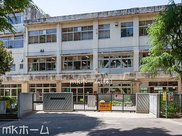 松戸市立牧野原小学校 徒歩5分。 390m