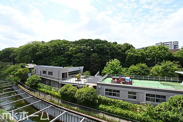 抜けるような眺望はマンションならではですね！高層階ならではの眺望をご堪能下さい！
