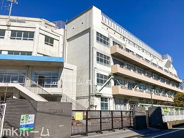 市川市立幸小学校 徒歩7分。 510m