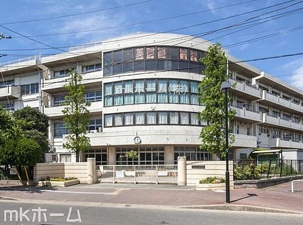 市川市立妙典中学校 徒歩19分。 1490m