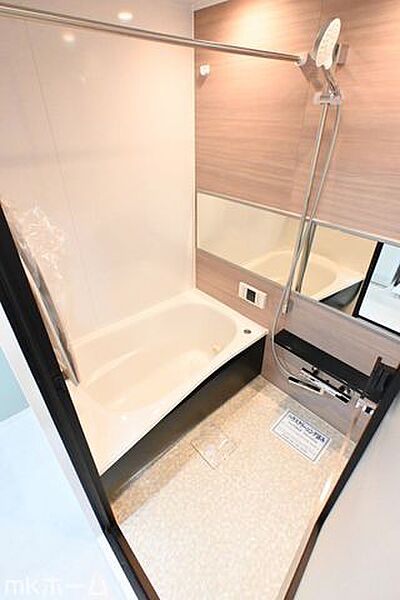 ユニットバスを新しく入れ替えしております！費用が掛かる水周りリフォームが完了済みなのは魅力的ですね！