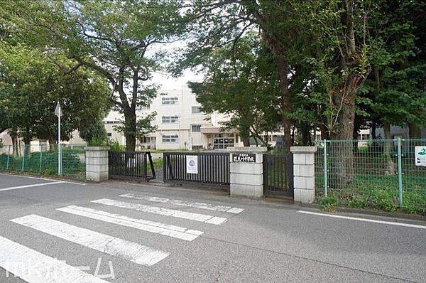 千葉市立花見川中学校 徒歩15分。 1190m
