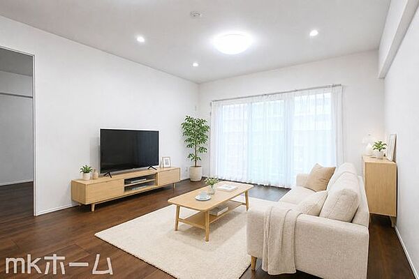 ※家具はCGイメージ画像です。光あふれる開放的なリビングは自然と家族が集まる空間！