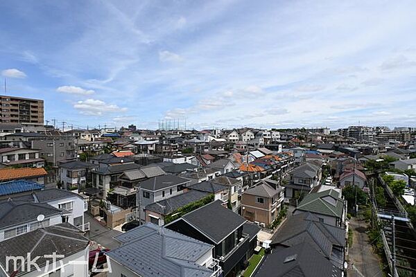 抜けるような眺望はマンションならではですね！高層階ならではの眺望をご堪能下さい！