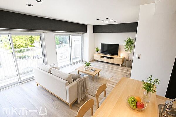 ※家具はCGイメージ画像です。人気の対面キッチンはリビング全体を見渡せる配置となっています！