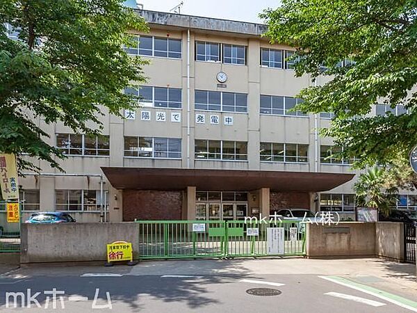 松戸市立松飛台小学校 徒歩3分。 180m