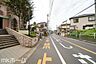 外観：前面道路
